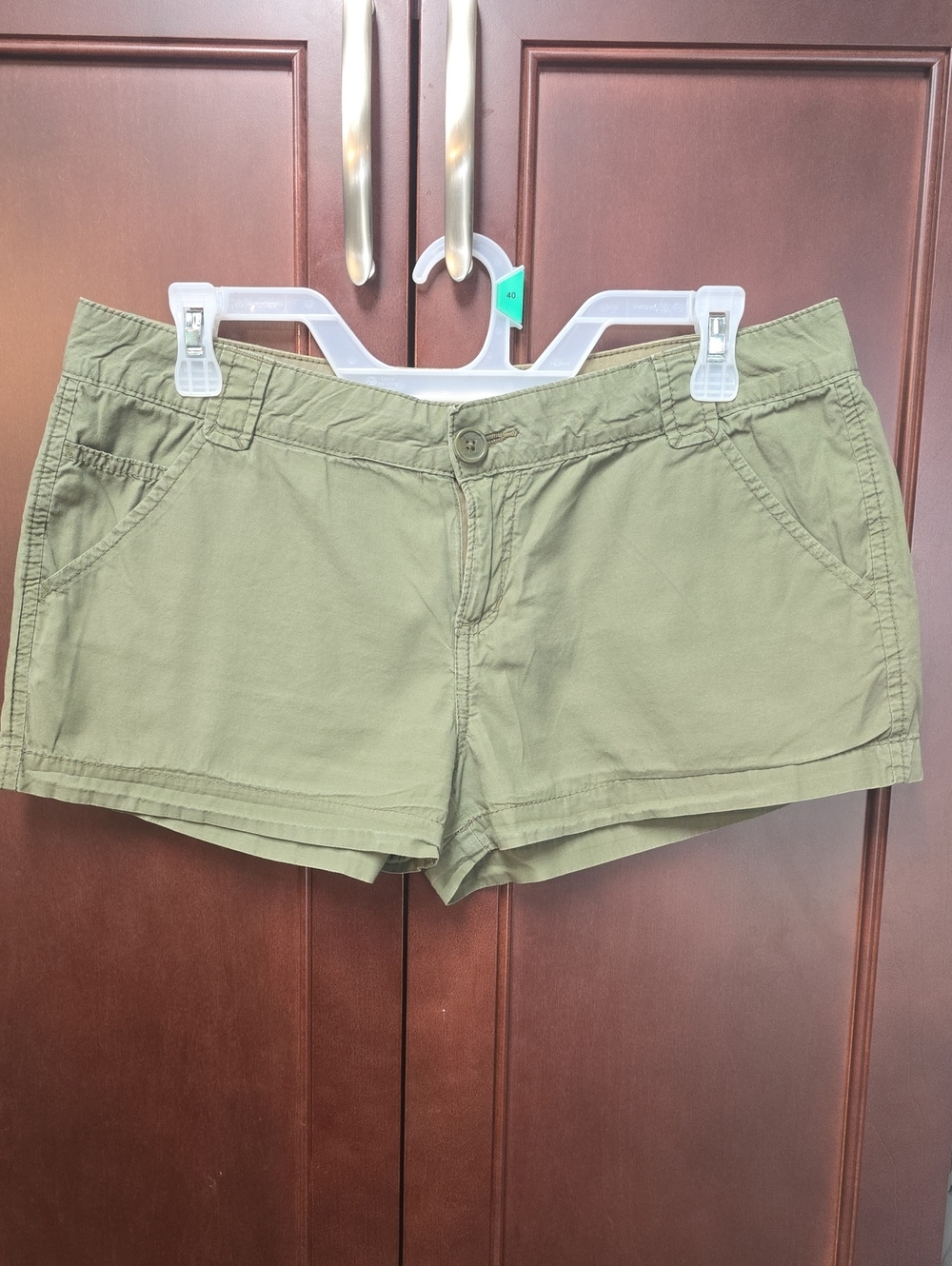 No Boundaries Olive Bermuda Shorts with Front Pockets. Size 11 - Picture 1 of 3